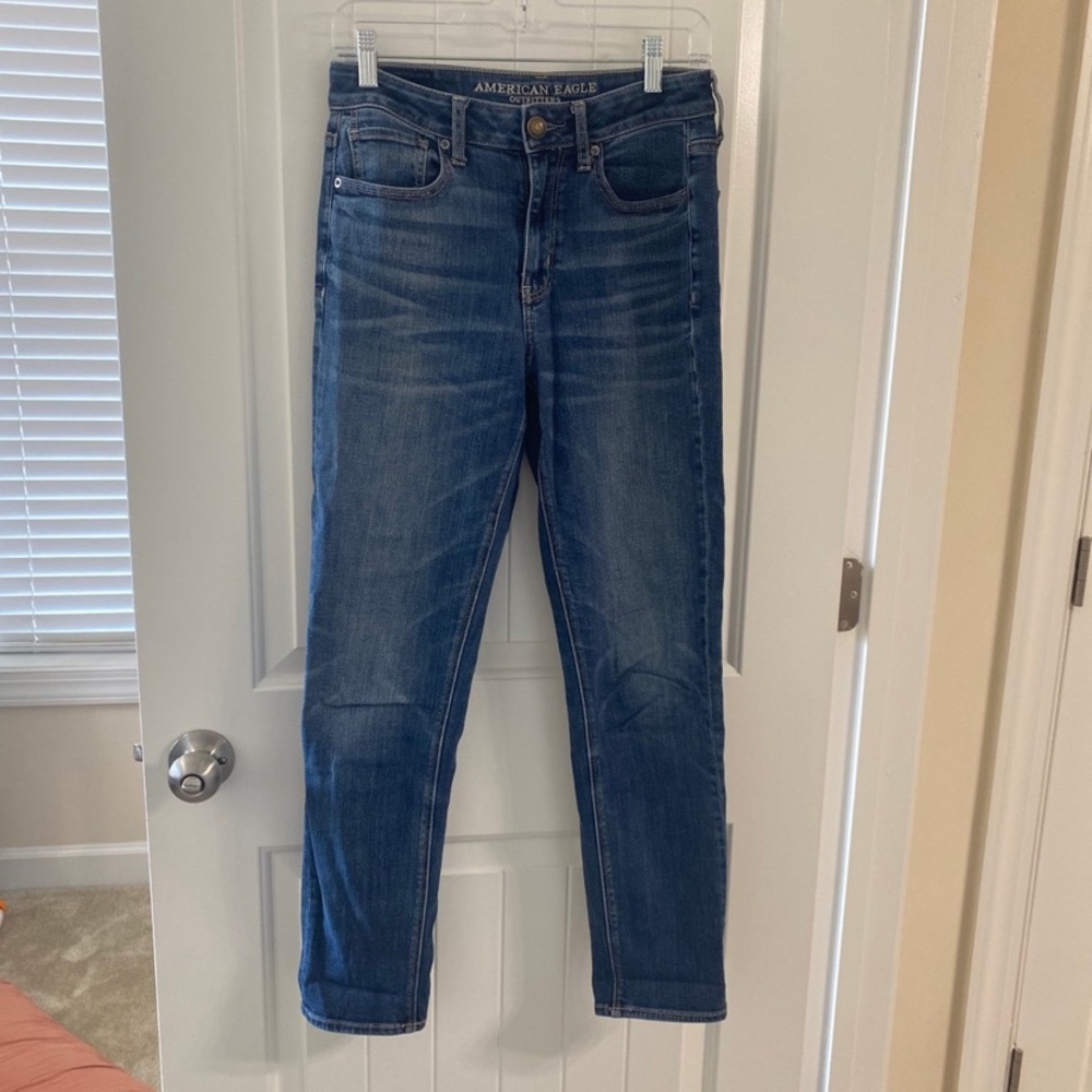 American Eagle High Rise Tomgirl Jeans